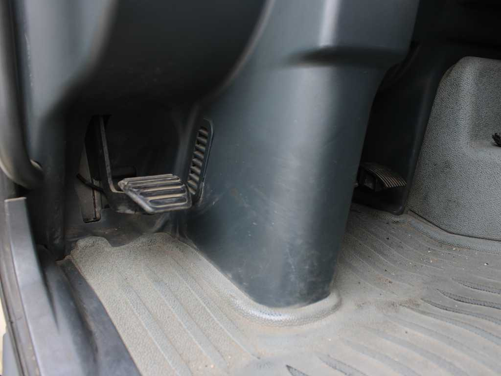 Truk berpendingin MAN TGL 12.210, EURO 4, HYDRAULIC FRONT, CARRIER SUPRA 850 Mt, 2X EVAPORATOR: gambar 14 Truk berpendingin MAN TGL 12.210, EURO 4, HYDRAULIC FRONT, CARRIER SUPRA 850 Mt, 2X EVAPORATOR: gambar 14