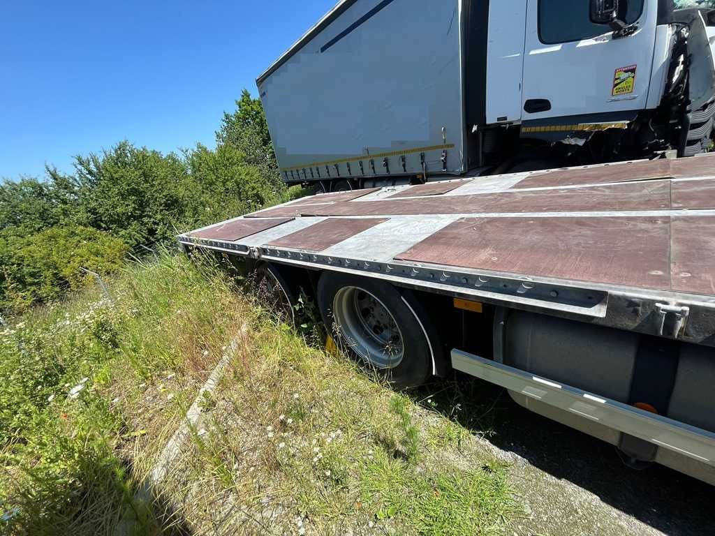 Mercedes-Benz Actros 2542, 6X2 - Truk flatbed: gambar 4 Mercedes-Benz Actros 2542, 6X2 - Truk flatbed: gambar 4