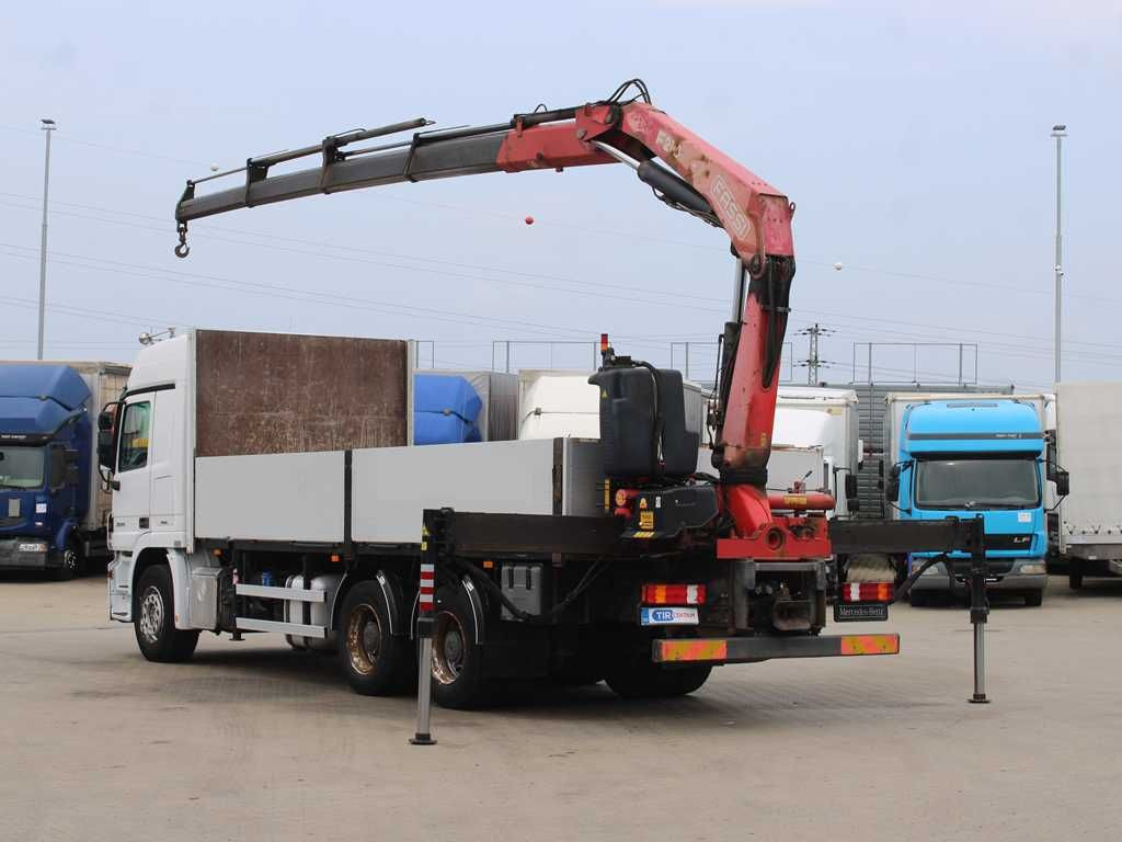 Mercedes-Benz Actros 2644, 6X4, EURO 4, CRANE FASSI F210 - Truk derek: gambar 4 Mercedes-Benz Actros 2644, 6X4, EURO 4, CRANE FASSI F210 - Truk derek: gambar 4