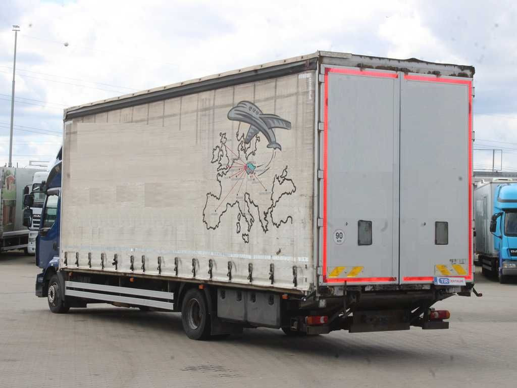 Renault MIDLUM 220.12, EURO 5, TAIL LIFT - Truk dengan terpal samping: gambar 4 Renault MIDLUM 220.12, EURO 5, TAIL LIFT - Truk dengan terpal samping: gambar 4