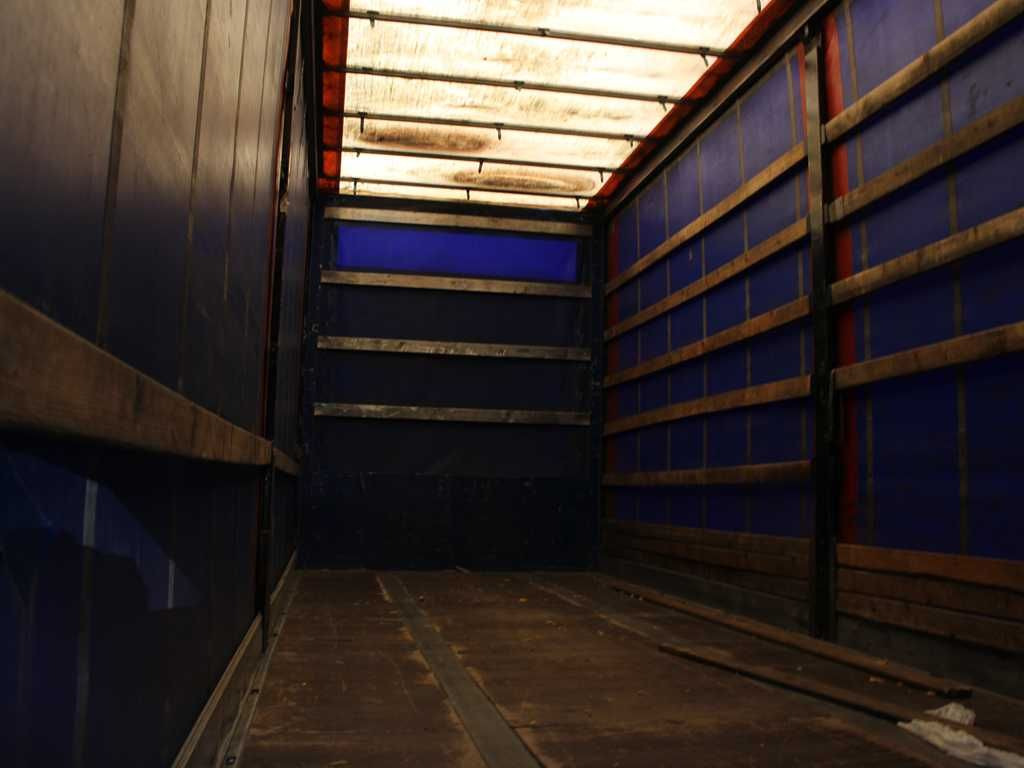 SVAN CHT101 - Trailer dengan terpal samping: gambar 4 SVAN CHT101 - Trailer dengan terpal samping: gambar 4