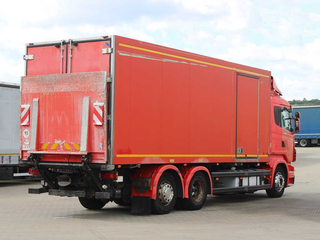 Scania R 380, HYDRAULIC FRONT, DOUBLE CHAMBER, CARRIER SUPRA 850 mt - Truk berpendingin: gambar 4 Scania R 380, HYDRAULIC FRONT, DOUBLE CHAMBER, CARRIER SUPRA 850 mt - Truk berpendingin: gambar 4