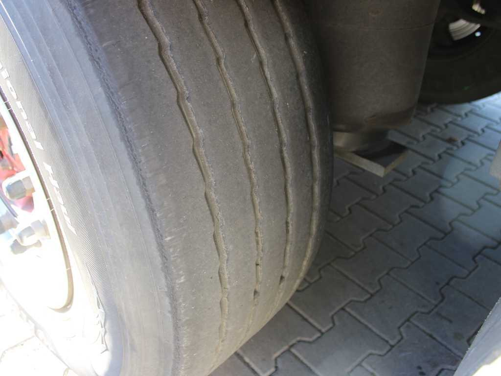 Semi-trailer berpendingin Schmitz SCB S3B, THERMO KING SLXe 300, 2X PALLET BASKET: gambar 17 Semi-trailer berpendingin Schmitz SCB S3B, THERMO KING SLXe 300, 2X PALLET BASKET: gambar 17