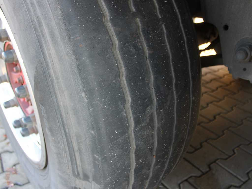 Semi-trailer berpendingin Schmitz SCB S3B, THERMO KING SLXe 300, 2X PALLET BASKET: gambar 14 Semi-trailer berpendingin Schmitz SCB S3B, THERMO KING SLXe 300, 2X PALLET BASKET: gambar 14