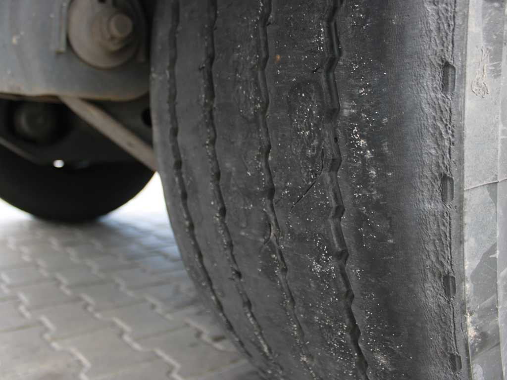 Semi-trailer dengan terpal samping Schwarzmüller SPA 3/E, SAF AXLES, MULTILOCK, MULDA: gambar 11 Semi-trailer dengan terpal samping Schwarzmüller SPA 3/E, SAF AXLES, MULTILOCK, MULDA: gambar 11