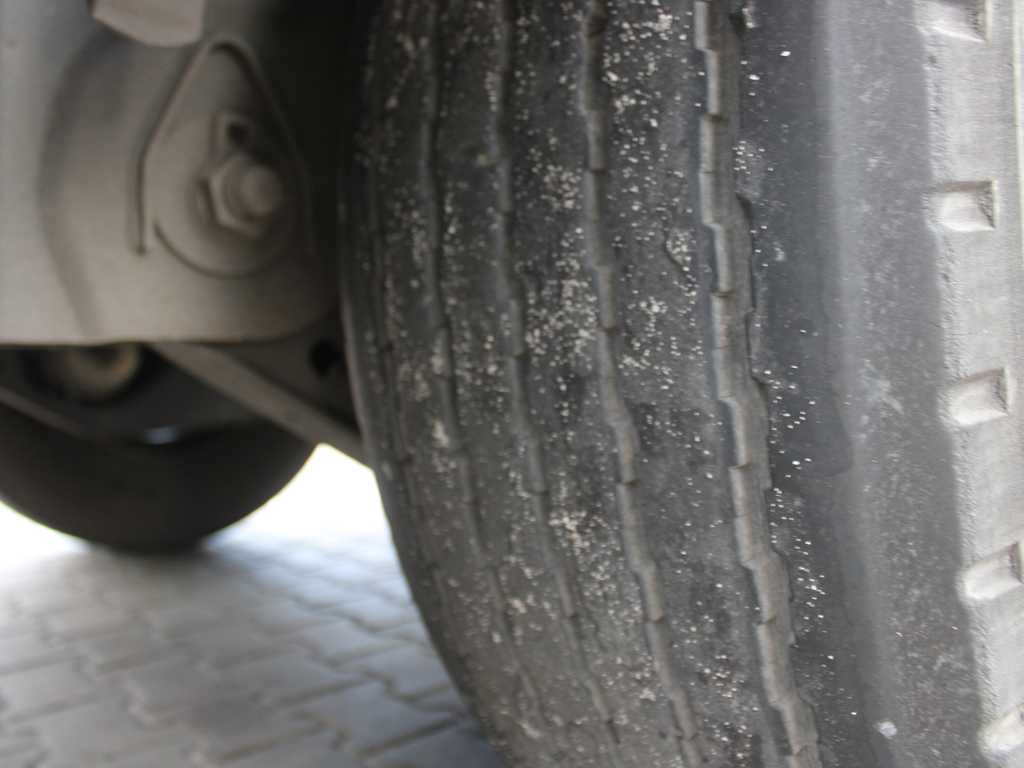 Semi-trailer dengan terpal samping Schwarzmüller SPA 3/E, SAF AXLES, MULTILOCK, MULDA: gambar 12 Semi-trailer dengan terpal samping Schwarzmüller SPA 3/E, SAF AXLES, MULTILOCK, MULDA: gambar 12