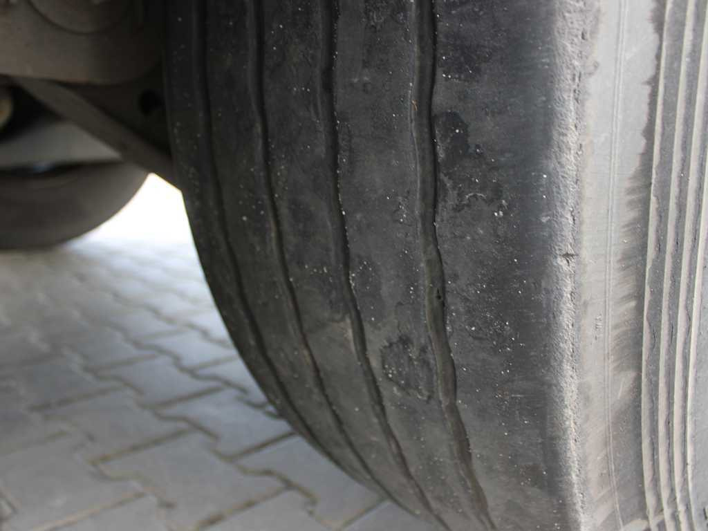 Semi-trailer dengan terpal samping Schwarzmüller SPA 3/E, SAF AXLES, MULTILOCK, MULDA: gambar 13 Semi-trailer dengan terpal samping Schwarzmüller SPA 3/E, SAF AXLES, MULTILOCK, MULDA: gambar 13