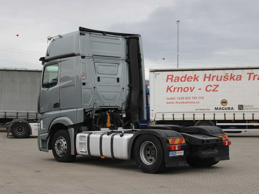 Mercedes-Benz Actros 1851, EURO 6, NAVIGATION - Tractor head: gambar 5 Mercedes-Benz Actros 1851, EURO 6, NAVIGATION - Tractor head: gambar 5