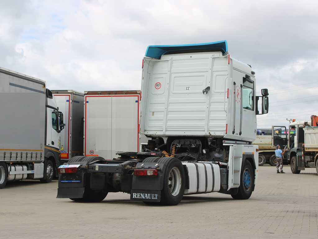 Renault MAGNUM 440.18, EURO 3 - Tractor head: gambar 3 Renault MAGNUM 440.18, EURO 3 - Tractor head: gambar 3