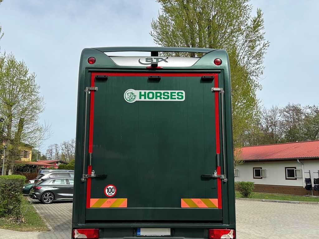 Volvo STX FL, 6 PEOPLE, 5 HORSES, CAMERA, 2X TAIL LIFT - Truk pengangkut kuda: gambar 3 Volvo STX FL, 6 PEOPLE, 5 HORSES, CAMERA, 2X TAIL LIFT - Truk pengangkut kuda: gambar 3
