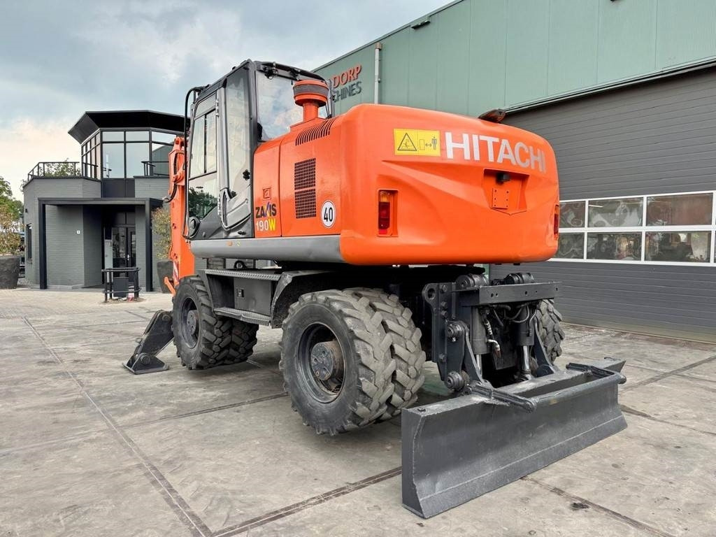 Hitachi ZX190W3 - Ekskavator roda: gambar 3 Hitachi ZX190W3 - Ekskavator roda: gambar 3
