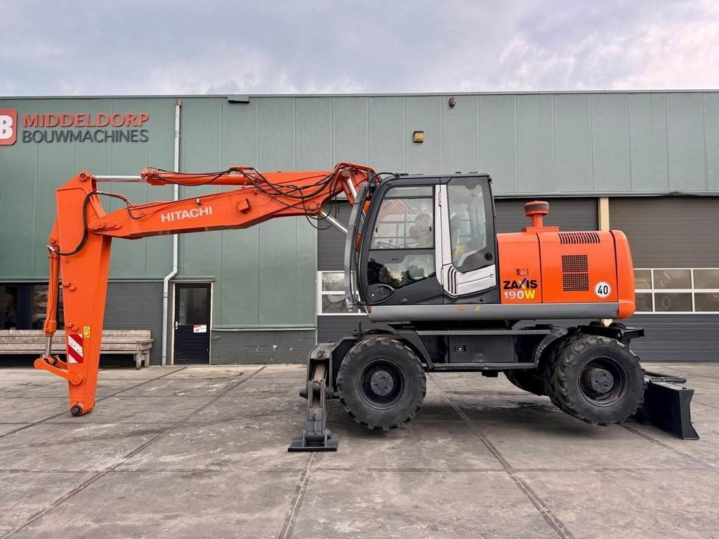 Hitachi ZX190W3 - Ekskavator roda: gambar 1 Hitachi ZX190W3 - Ekskavator roda: gambar 1