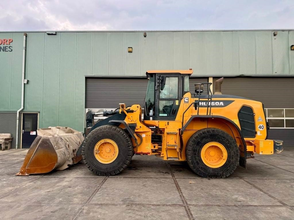 Hyundai HL960A - Wheel loader: gambar 1 Hyundai HL960A - Wheel loader: gambar 1