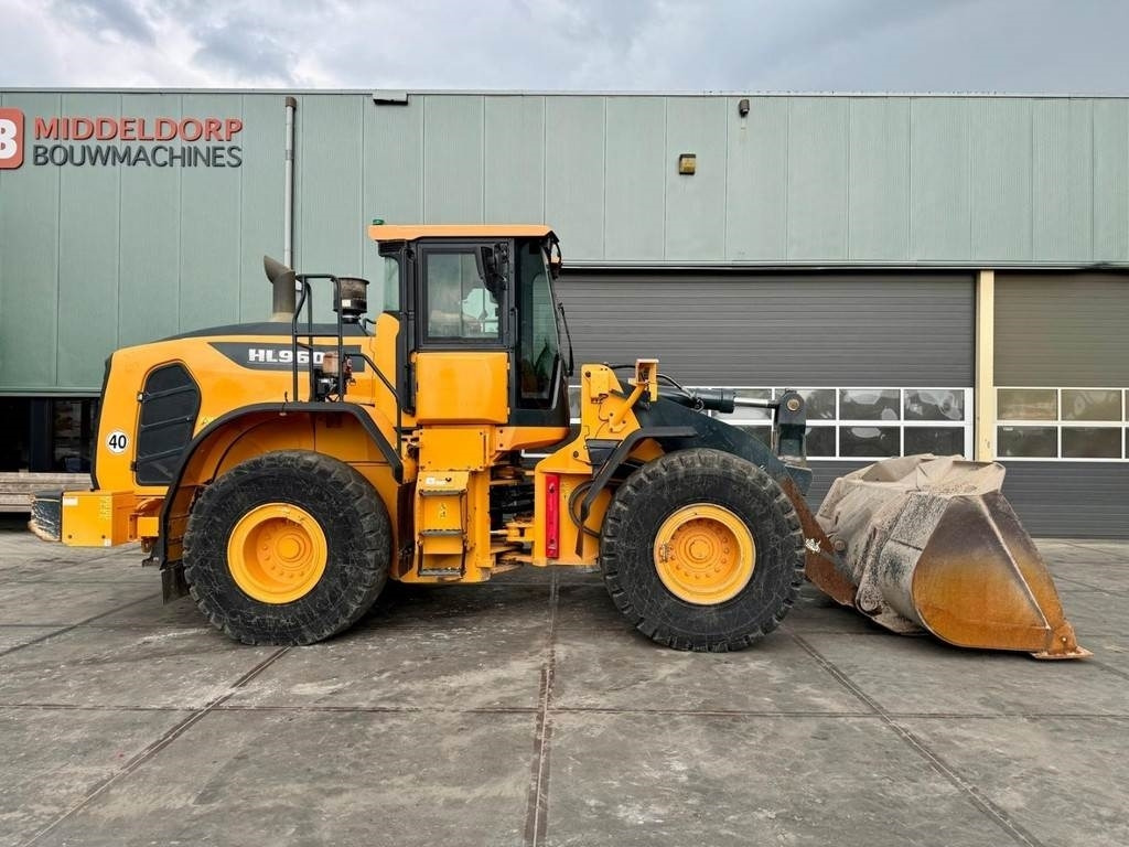 Hyundai HL960A - Wheel loader: gambar 5 Hyundai HL960A - Wheel loader: gambar 5