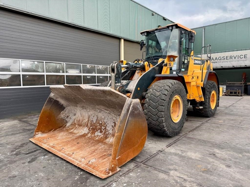 Hyundai HL960A - Wheel loader: gambar 2 Hyundai HL960A - Wheel loader: gambar 2