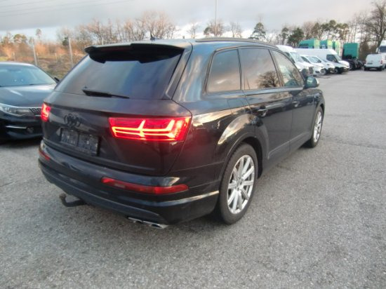 Audi SQ7 4,0 TDi V8 S line - Mobil SUV: gambar 4 Audi SQ7 4,0 TDi V8 S line - Mobil SUV: gambar 4