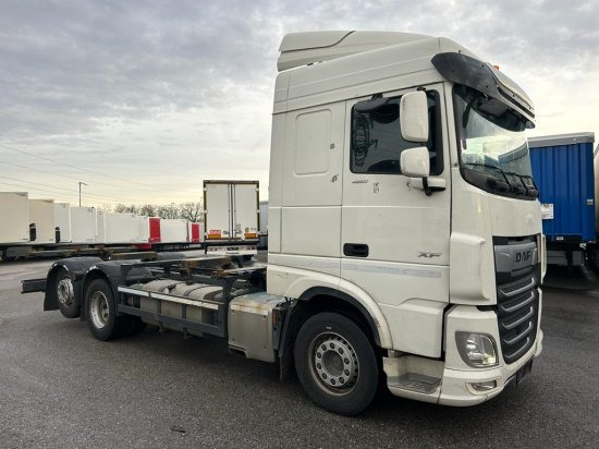 DAF XF 480 FAR BDF Euro 6 Liftachse, Retarder - Pengangkut kontainer/ Container truck: gambar 3 DAF XF 480 FAR BDF Euro 6 Liftachse, Retarder - Pengangkut kontainer/ Container truck: gambar 3