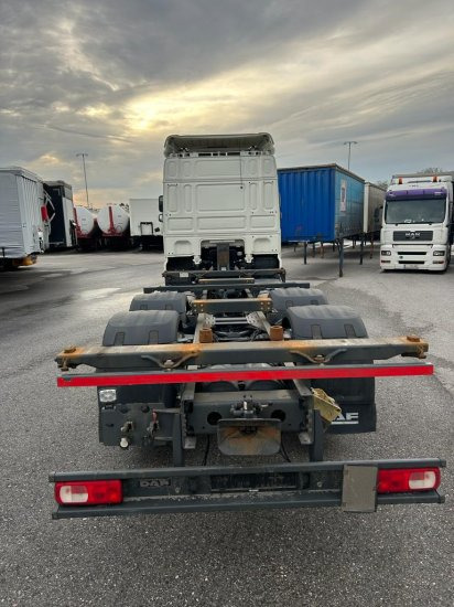 DAF XF 480 FAR BDF Euro 6 Liftachse, Retarder - Pengangkut kontainer/ Container truck: gambar 5 DAF XF 480 FAR BDF Euro 6 Liftachse, Retarder - Pengangkut kontainer/ Container truck: gambar 5