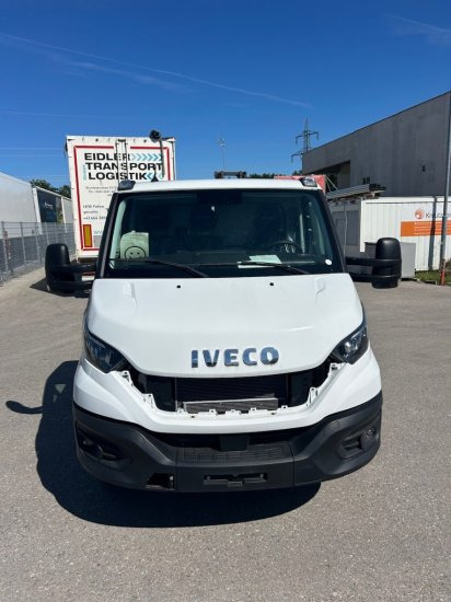 Iveco Daily 40 - 180 Fahrgestell, E6 Ohne Motor/Ohne Getriebe - Truk sasis: gambar 2 Iveco Daily 40 - 180 Fahrgestell, E6 Ohne Motor/Ohne Getriebe - Truk sasis: gambar 2