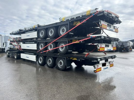 Krone Bordwandplanenauflieger , Einsteckrungen, Liftachse, SAF-Achsen, - Semi-trailer dengan terpal samping: gambar 4 Krone Bordwandplanenauflieger , Einsteckrungen, Liftachse, SAF-Achsen, - Semi-trailer dengan terpal samping: gambar 4