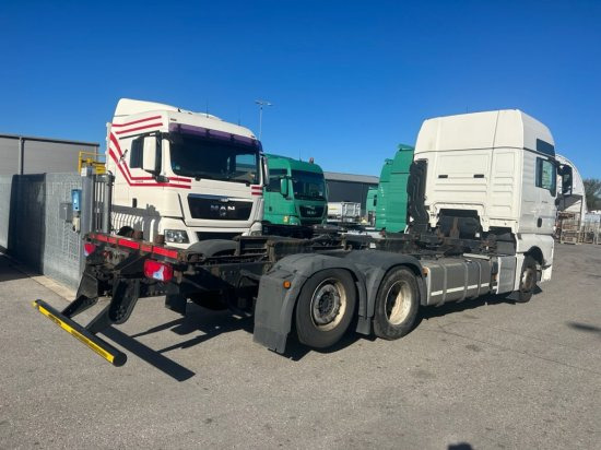 MAN TGX 26.440 BDF, XXL, Retarder, Automatik, E6, Liftachse, Motorschaden, Kurbelwellenschaden - Pengangkut kontainer/ Container truck: gambar 4 MAN TGX 26.440 BDF, XXL, Retarder, Automatik, E6, Liftachse, Motorschaden, Kurbelwellenschaden - Pengangkut kontainer/ Container truck: gambar 4