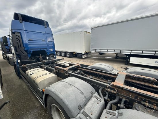 MAN TGX 26.440 XLX 6x2 Liftachse, Euro 6, Motorschaden - Pengangkut kontainer/ Container truck: gambar 4 MAN TGX 26.440 XLX 6x2 Liftachse, Euro 6, Motorschaden - Pengangkut kontainer/ Container truck: gambar 4