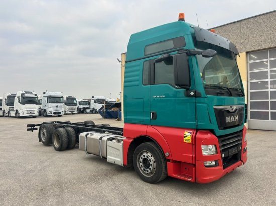 MAN TGX 26.500 XXL, 6x2, Jumbo, Liftachse, Intarder, Euro6, Full-Air - Truk sasis: gambar 3 MAN TGX 26.500 XXL, 6x2, Jumbo, Liftachse, Intarder, Euro6, Full-Air - Truk sasis: gambar 3