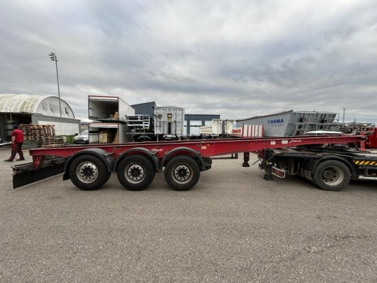 Menci ALU-Tankwagenchassi, Liftachse, SAF Achsen - Semi-trailer sasis: gambar 3 Menci ALU-Tankwagenchassi, Liftachse, SAF Achsen - Semi-trailer sasis: gambar 3