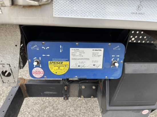 Truk berpendingin Mercedes-Benz Actros 1833, Euro6, Thermoking T 1200R, LBW-Dautel,: gambar 8 Truk berpendingin Mercedes-Benz Actros 1833, Euro6, Thermoking T 1200R, LBW-Dautel,: gambar 8