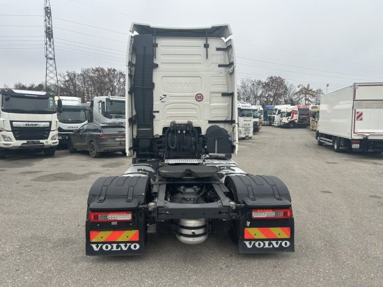 Volvo FH 500 E6, Low Deck, I-Shift, Voll-Luft, Standklima I Save - Tractor head: gambar 5 Volvo FH 500 E6, Low Deck, I-Shift, Voll-Luft, Standklima I Save - Tractor head: gambar 5