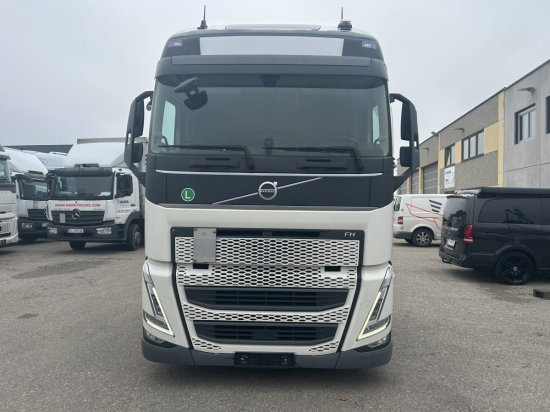 Volvo FH 500 E6, Low Deck, I-Shift, Voll-Luft, Standklima I Save - Tractor head: gambar 2 Volvo FH 500 E6, Low Deck, I-Shift, Voll-Luft, Standklima I Save - Tractor head: gambar 2