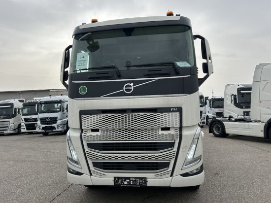 Volvo FH 500 6X2 Euro6, Retarder, Pritsche, Palfinger PK22002-EH - Truk flatbed, Truk derek: gambar 2 Volvo FH 500 6X2 Euro6, Retarder, Pritsche, Palfinger PK22002-EH - Truk flatbed, Truk derek: gambar 2