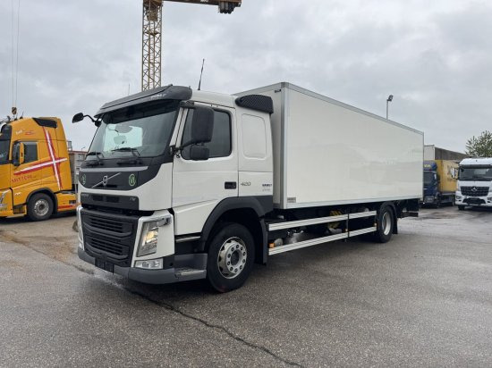Volvo FM 420, Schlafkabine Koffer mit Ladebordwand - Truk box: gambar 1 Volvo FM 420, Schlafkabine Koffer mit Ladebordwand - Truk box: gambar 1