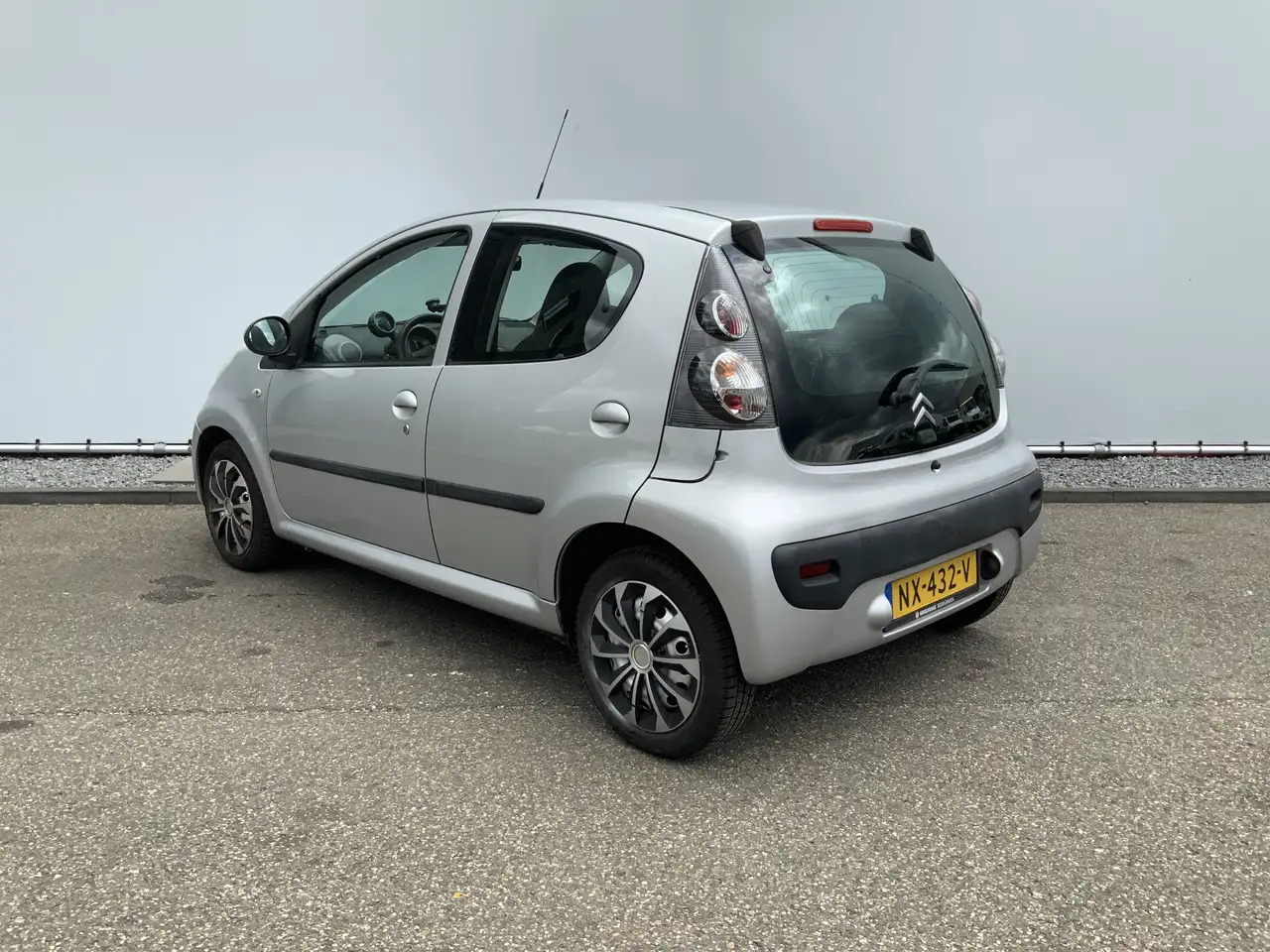 Citroen C1 1.0-12V Ambiance, 4-deurs, Airco. APK: 28-02-2026 - Hatchback: gambar 3 Citroen C1 1.0-12V Ambiance, 4-deurs, Airco. APK: 28-02-2026 - Hatchback: gambar 3