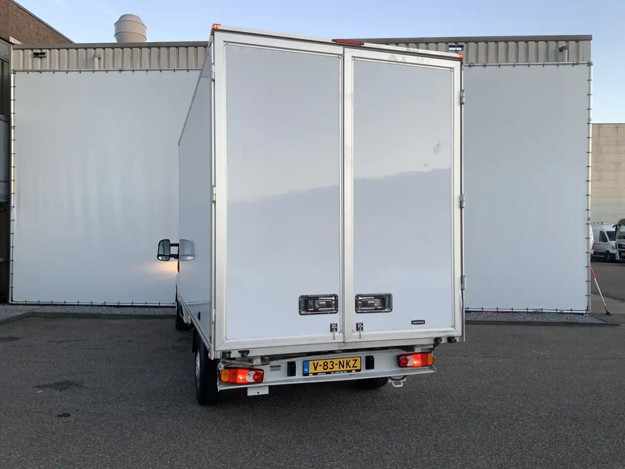 Citroen Jumper 2.2 BlueHDi 165 L3 3.5t Meubel bak & Deuren Airco - Van box: gambar 2 Citroen Jumper 2.2 BlueHDi 165 L3 3.5t Meubel bak & Deuren Airco - Van box: gambar 2