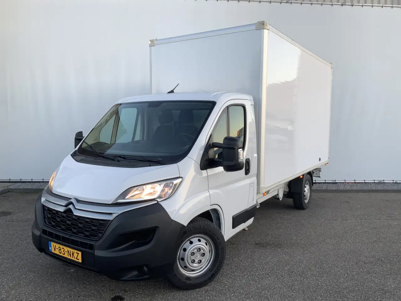 Citroen Jumper 2.2 BlueHDi 165 L3 3.5t Meubel bak & Deuren Airco - Van box: gambar 1 Citroen Jumper 2.2 BlueHDi 165 L3 3.5t Meubel bak & Deuren Airco - Van box: gambar 1