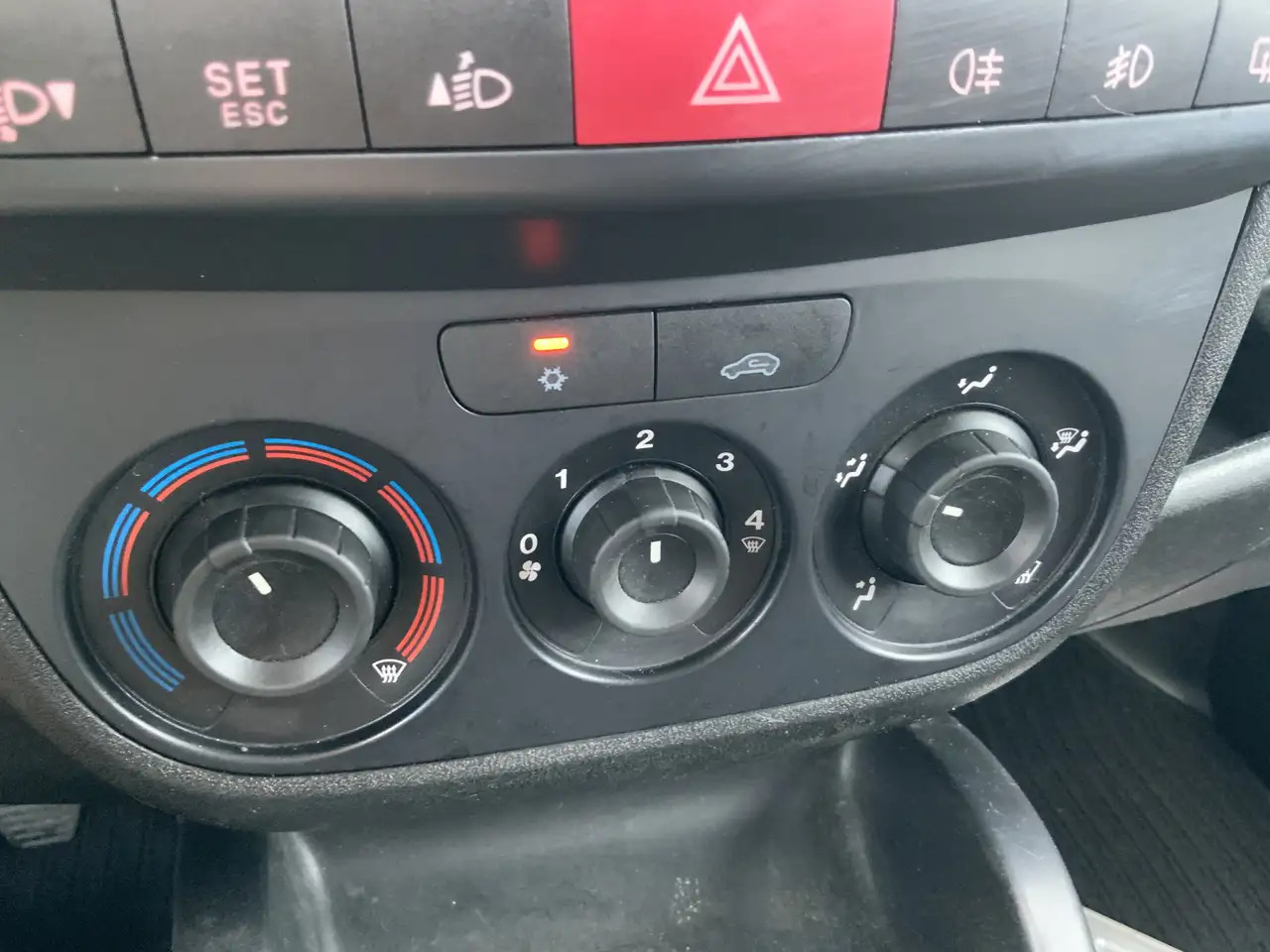 Fiat Doblo Cargo 1.6 MultiJet SX Maxi Airco Trekhaak 1300 kg - Van kecil: gambar 5 Fiat Doblo Cargo 1.6 MultiJet SX Maxi Airco Trekhaak 1300 kg - Van kecil: gambar 5