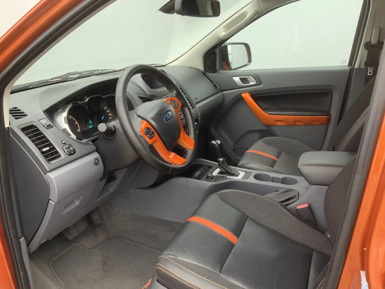 Truk pikap Ford Ranger 3.2 TDCi Wildtrak Super Automaat Cab Airco Cruise: gambar 8 Truk pikap Ford Ranger 3.2 TDCi Wildtrak Super Automaat Cab Airco Cruise: gambar 8