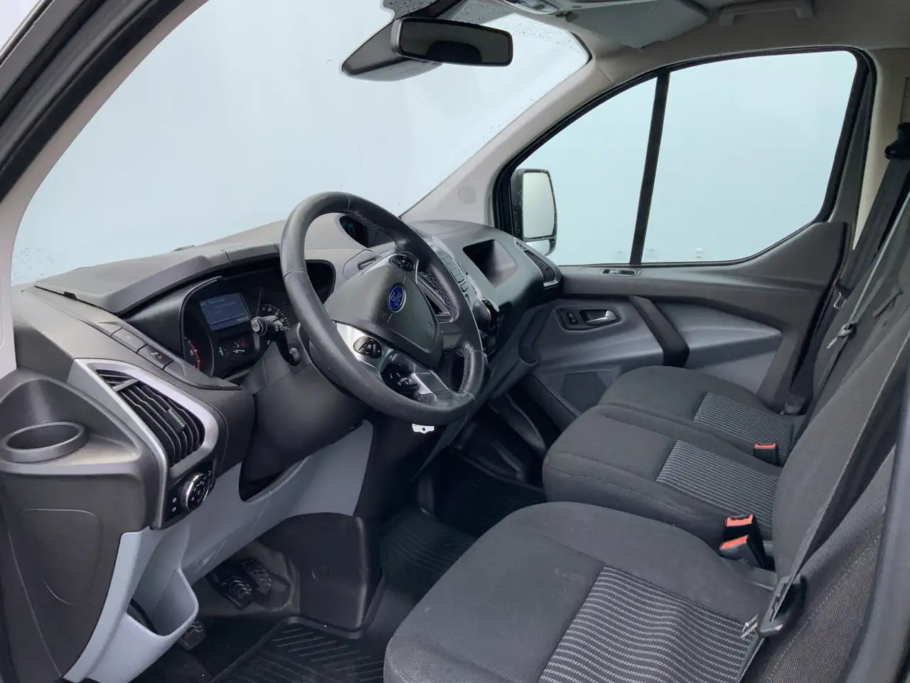 Ford Transit Custom 270 2.2 TDCI L1H1 Trend Airco Camera Cruise Dakdra - Van panel: gambar 5 Ford Transit Custom 270 2.2 TDCI L1H1 Trend Airco Camera Cruise Dakdra - Van panel: gambar 5