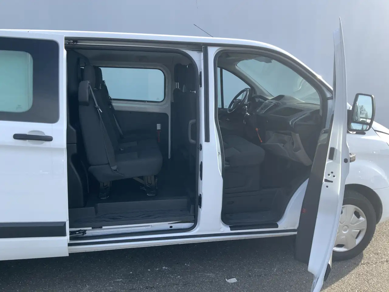 Van kombi Ford Transit Custom 290 2.0 TDCI L2H1 6 Zits Trend DC Airco Cruise Tre: gambar 22
