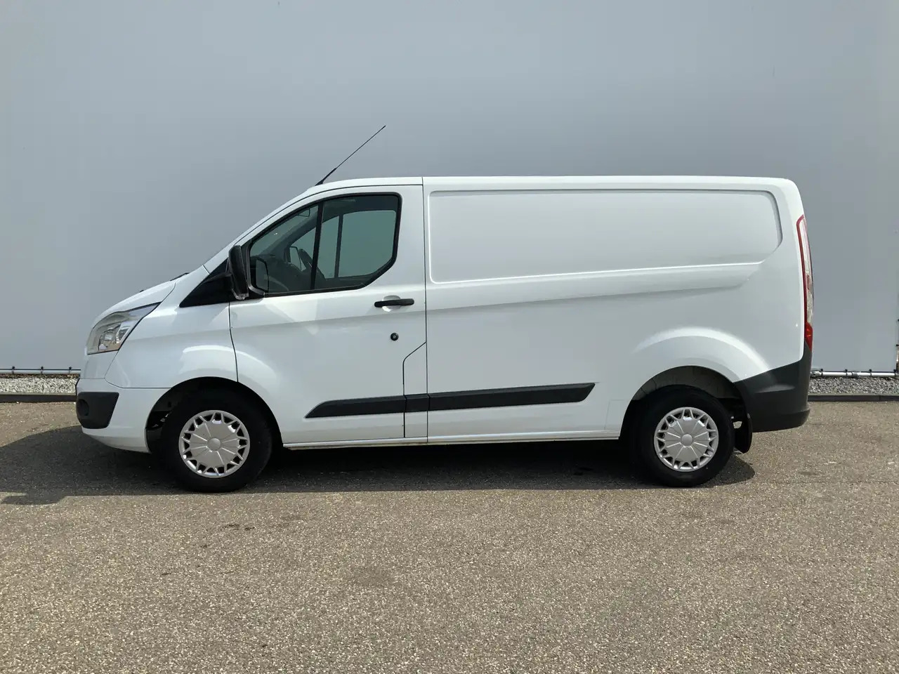 Ford Transit Custom 290 2.2 TDCI L1H2 Trend Airco Cruise 3 Zits Trekha - Van panel: gambar 3 Ford Transit Custom 290 2.2 TDCI L1H2 Trend Airco Cruise 3 Zits Trekha - Van panel: gambar 3