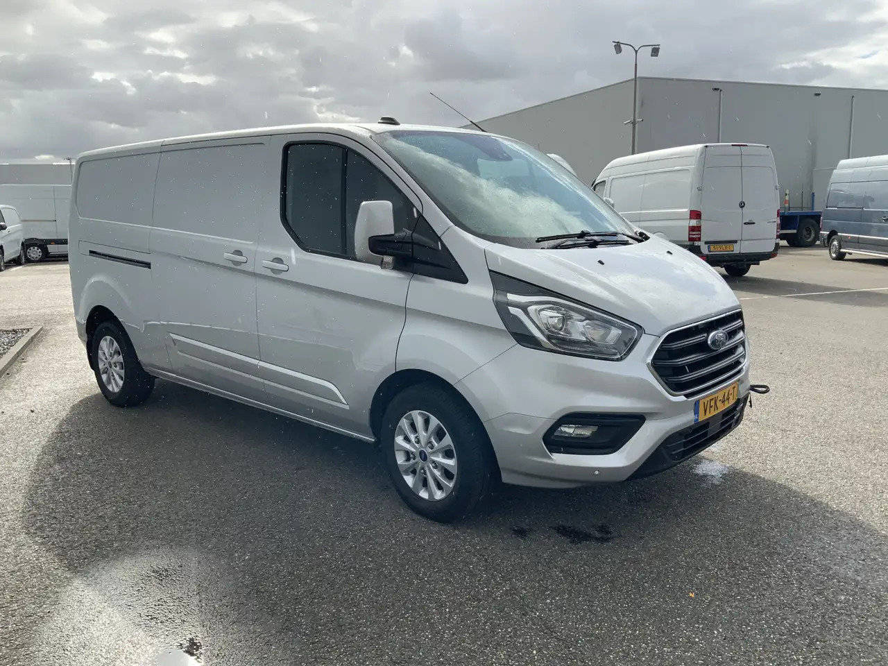 Ford Transit Custom 300 2.0 TDCI (MOTOR DEFECT!!) L2H2 Airco Navi 3 Zi - Van panel: gambar 2 Ford Transit Custom 300 2.0 TDCI (MOTOR DEFECT!!) L2H2 Airco Navi 3 Zi - Van panel: gambar 2