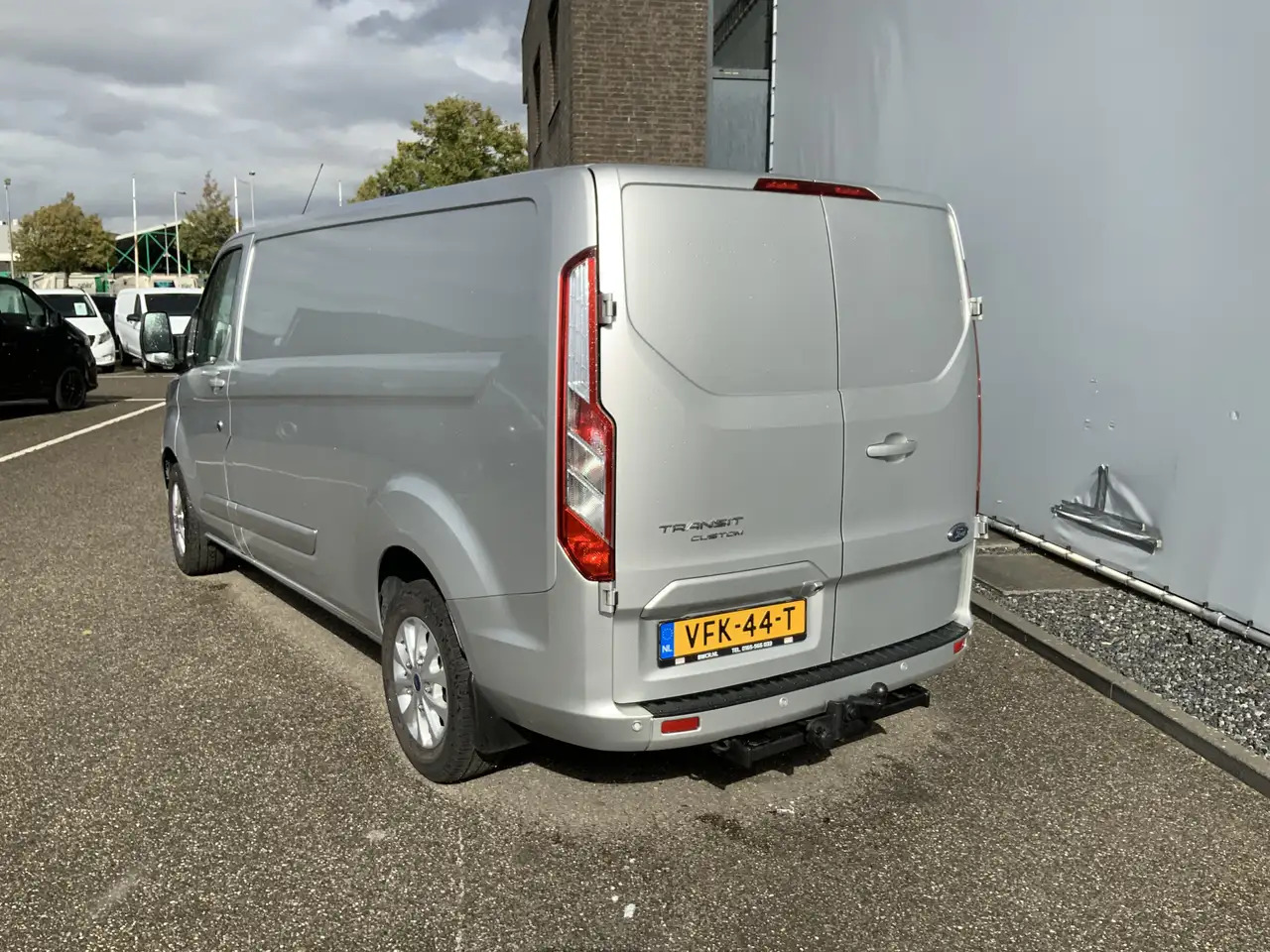 Ford Transit Custom 300 2.0 TDCI (MOTOR DEFECT!!) L2H2 Airco Navi 3 Zi - Van panel: gambar 4 Ford Transit Custom 300 2.0 TDCI (MOTOR DEFECT!!) L2H2 Airco Navi 3 Zi - Van panel: gambar 4