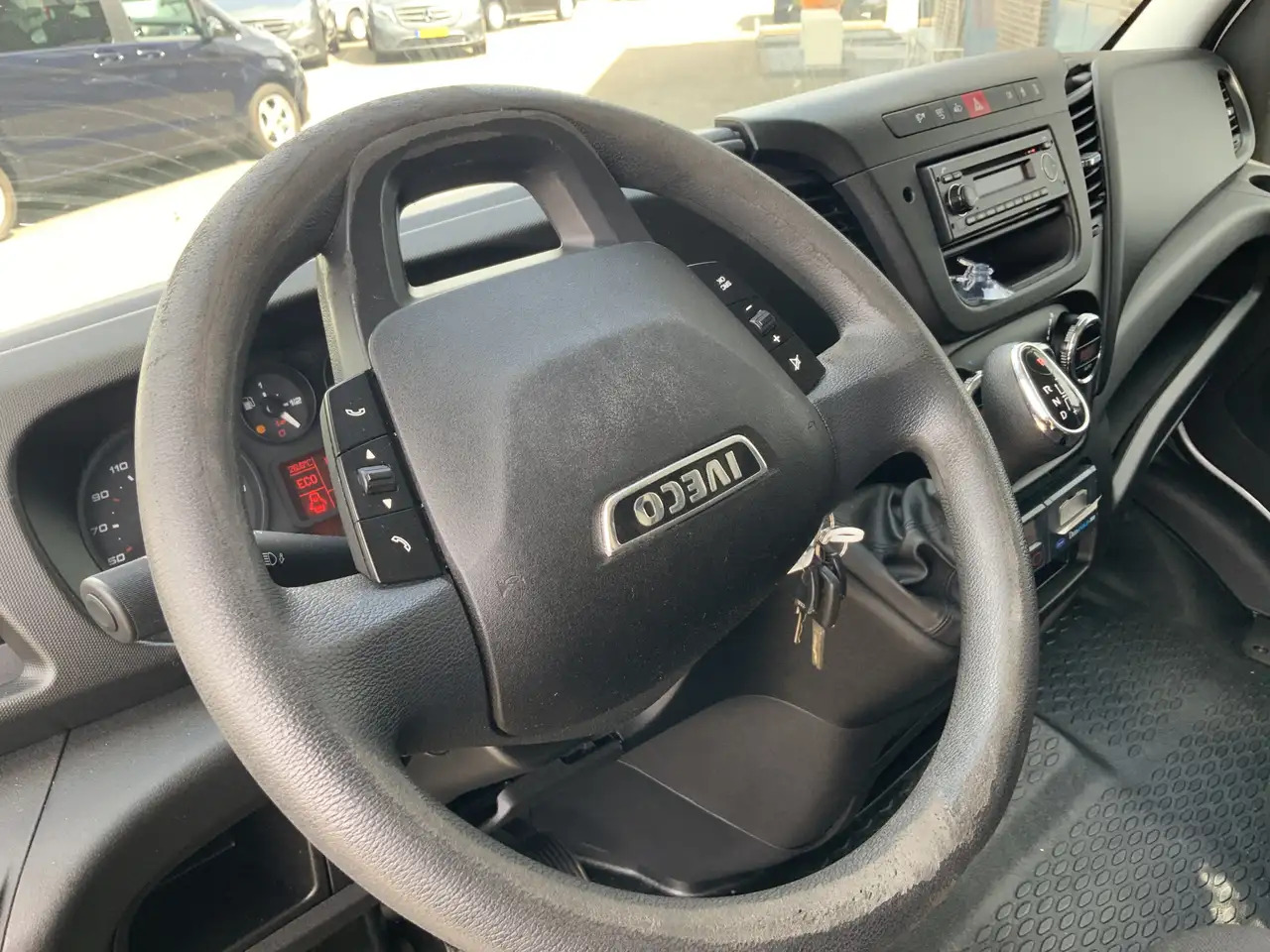 Iveco Daily 35C13 2.3 375 Automaat Koelmeubelbak Deuren Dag&Na - Van berpendingin: gambar 3 Iveco Daily 35C13 2.3 375 Automaat Koelmeubelbak Deuren Dag&Na - Van berpendingin: gambar 3