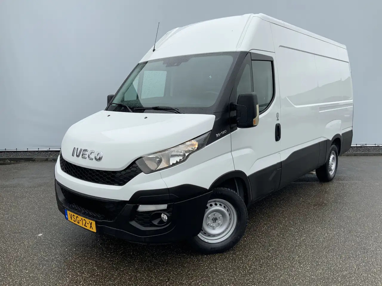 Iveco Daily 35S13V 2.3 352 H2 L3 Airco 3 Zits Opstap Euro 5 - Van panel: gambar 1 Iveco Daily 35S13V 2.3 352 H2 L3 Airco 3 Zits Opstap Euro 5 - Van panel: gambar 1