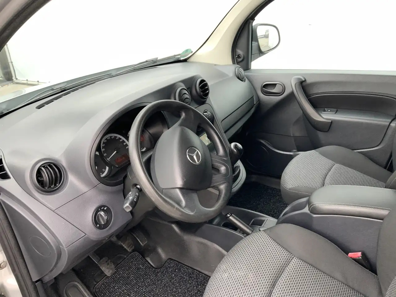 Mercedes-Benz Citan 109 CDI BlueEFFICIENCY Business Ambition Airco Tre - Van kecil: gambar 5 Mercedes-Benz Citan 109 CDI BlueEFFICIENCY Business Ambition Airco Tre - Van kecil: gambar 5