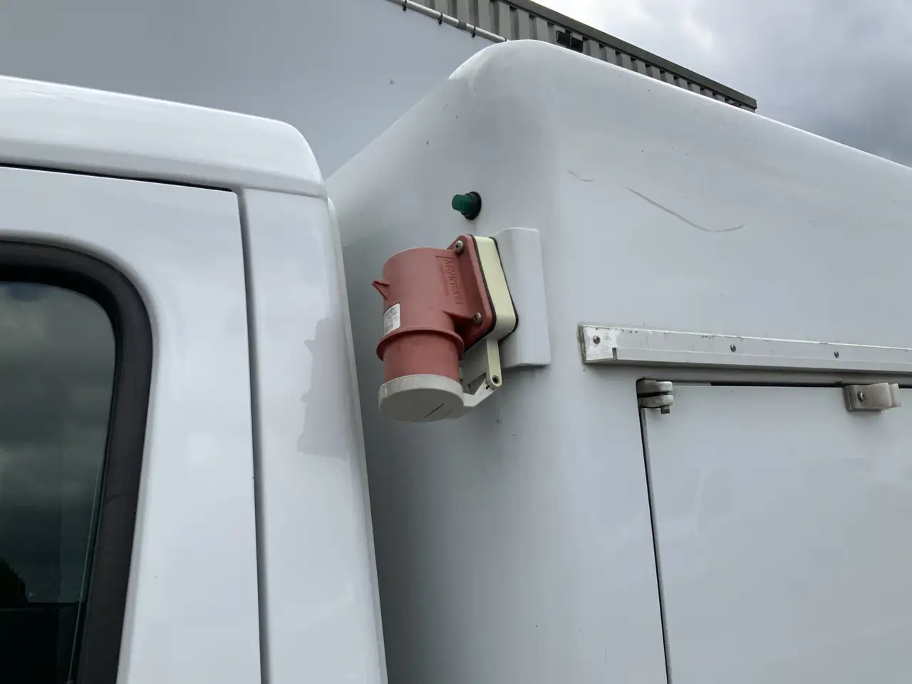Mercedes-Benz Sprinter 310 2.2 CDI 366 ijswagen 40 gr _0 Deuren 10 Euro 5 - Van berpendingin: gambar 3 Mercedes-Benz Sprinter 310 2.2 CDI 366 ijswagen 40 gr _0 Deuren 10 Euro 5 - Van berpendingin: gambar 3