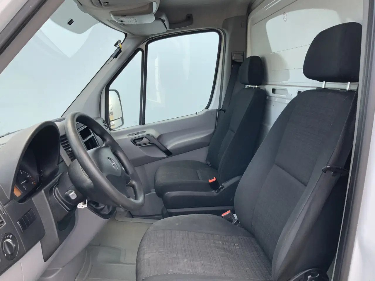 Mercedes-Benz Sprinter 311 2.2 CDI 366 ijsAuto - 40 C. Deuren 10 Euro 6 - Van berpendingin: gambar 4 Mercedes-Benz Sprinter 311 2.2 CDI 366 ijsAuto - 40 C. Deuren 10 Euro 6 - Van berpendingin: gambar 4