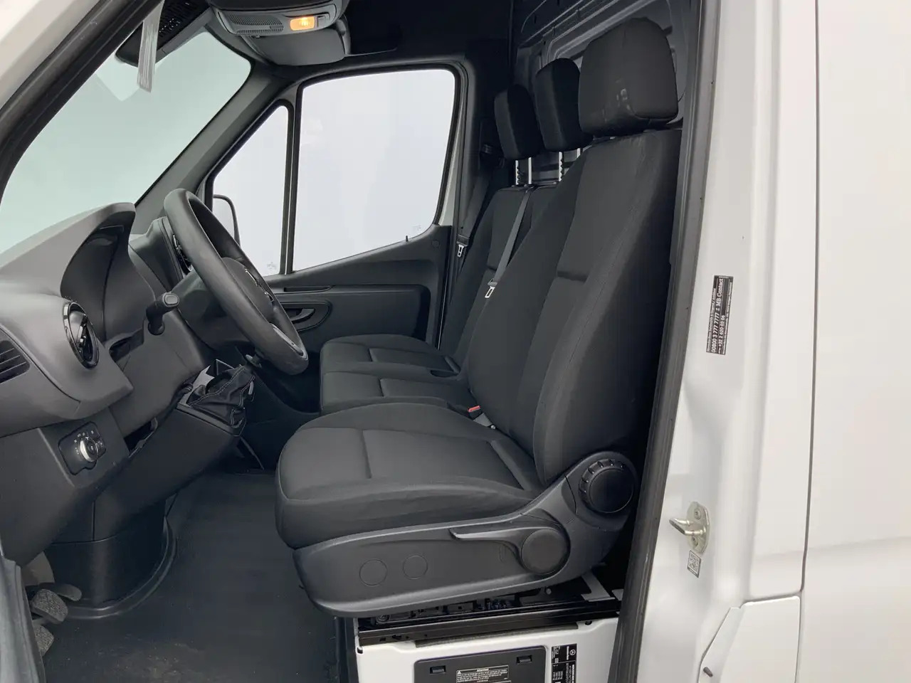 Mercedes-Benz Sprinter 314 2.2 CDI L2H2 Airco Camera Navi 3 Zits MBUX Sch - Van panel: gambar 4 Mercedes-Benz Sprinter 314 2.2 CDI L2H2 Airco Camera Navi 3 Zits MBUX Sch - Van panel: gambar 4