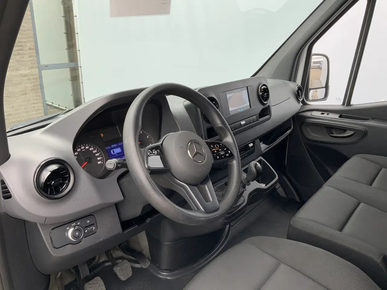Mercedes-Benz Sprinter 314 2.2 CDI L2H2 Airco Camera Navi 3 Zits MBUX Sch - Van panel: gambar 5 Mercedes-Benz Sprinter 314 2.2 CDI L2H2 Airco Camera Navi 3 Zits MBUX Sch - Van panel: gambar 5